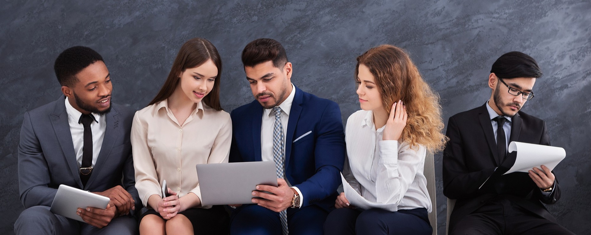 Difference Between Staffing Companies and Recruiting Companies